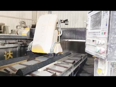 Macchine per taglio lineare a 3 assi con taglio fine