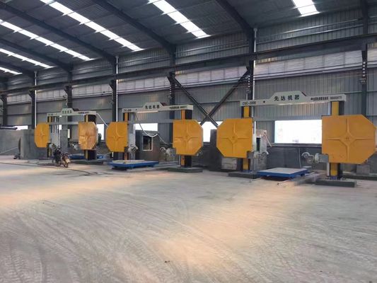 Macchina per segatura a filo di diamante a controllo CNC con alta precisione di taglio e collegamento a quattro fusi per il taglio della pietra