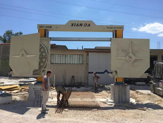 Macchina per l'elaborazione di blocchi CNC con tavolo di lavoro rotante 360