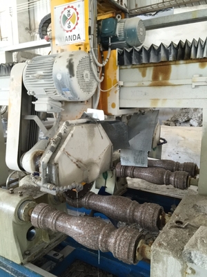 Alta velocità quattro PC di taglio di baluster macchine da macinare con alta precisione
