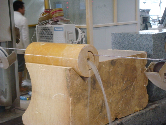Strumento di taglio di pietra a seghe a filo di diamante a 4 assi con controllo CNC