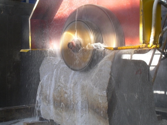Consumo d'acqua 15m3/h Macchina di taglio di blocchi per granito e marmo Potenza lorda 57/67kw