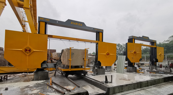Macchina per seghe a filo di diamante per la verniciatura a blocchi mediante PLC