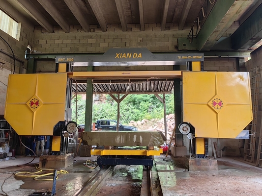 Macchina per il taglio di seghe di filo di diamanti per il rivestimento di blocchi