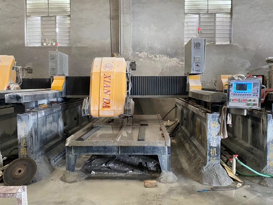 Macchine di taglio e fresatura lineari automatiche CNC a 3 assi