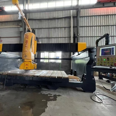 Sistema di sicurezza 8000kg CNC 5 assi Bridge Cutting Machine per la produzione superiore