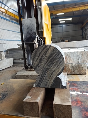 Macchina di taglio di filo di diamante CNC compatta con asse rotante a 360° per taglio di materiali precisi