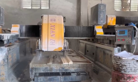 Macchina per taglio e fresatura lineare ad alta precisione di tipo ponte di pietra, controllata CNC per la profilazione di marmo e granito