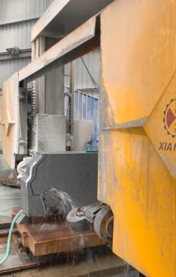 Macchina CNC a filo diamantato per sega per lastre circolari in marmo con intaglio digitale di lettere