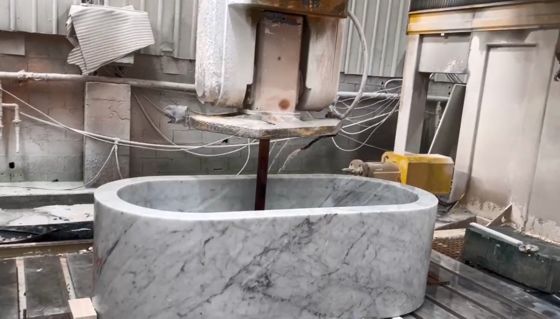 5 assi CNC Router con 20 kW BT40 Spindle True 5 assi di controllo simultaneo e tavolo ibrido per il taglio di pietra di precisione