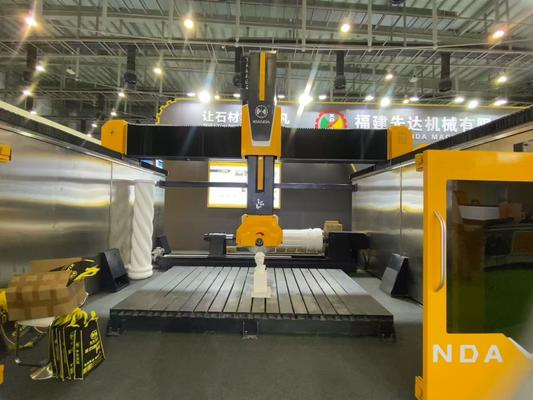 5 assi CNC Router con 20 kW BT40 Spindle True 5 assi di controllo simultaneo e tavolo ibrido per il taglio di pietra di precisione