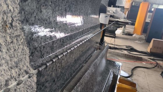 Macchine per il taglio di seghe di filo di diamante Macchine per la costruzione di pietre 5 assi CNC Seghe di filo di diamante per il taglio di pietre ad alta efficienza