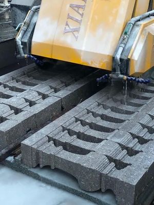 Macchina di taglio CNC lineare a 3 assi con potenza 220V 15kw motore principale e potenza lorda 21,5kw per ringhiera di granito