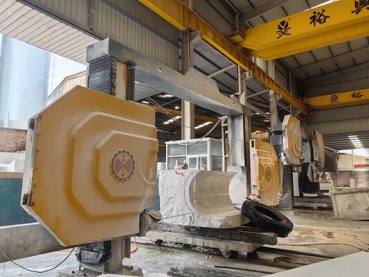 Segatronchi a filo diamantato CNC a 4 assi con tavola rotante servoassistita a 360°