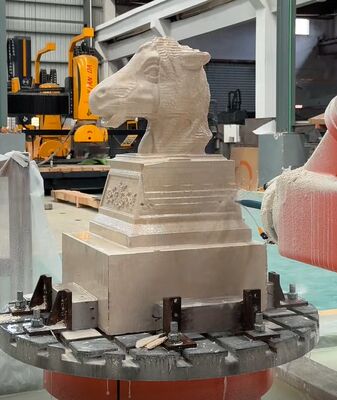 Macchina per il taglio della pietra robotizzata CNC a 6 assi con controllo interpolato e mandrino BT40 per intaglio su larga scala fino a 3100 mm