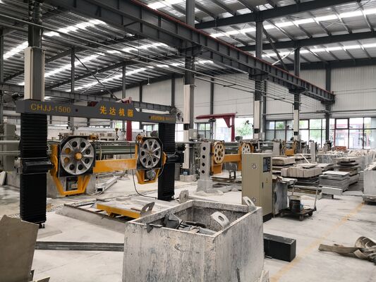 Macchina per segatrice a filo diamantato CNC a 5 assi con motore principale da 11kw per la lavorazione di pietre 2600 * 3000 * 1500