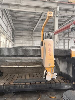5 assi CNC Bridge Saw Cutting Machine con rotazione a 360° della lama per la lavorazione della pietra 3200x2000mm