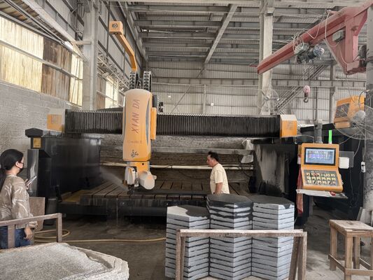5 assi CNC Bridge Saw Cutting Machine con rotazione a 360° della lama per la lavorazione della pietra 3200x2000mm