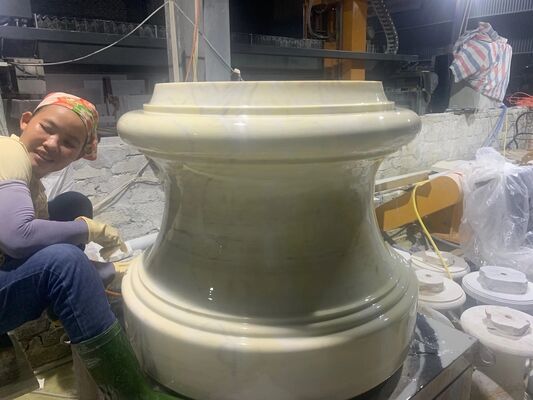 Macchina per la profilatura di capitelli e basi di colonne PLC per marmo e granito