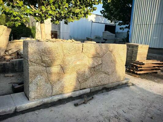 Discovery‐4 4 assi CNC seghe a filo di diamante, motore a magnete permanente da 15 kW, tavolo di lavoro servo rotante per taglio di lastre di pietra, colonne e tombe