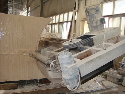 Tagliatrice circolare della pietra della lastra della lama a nastro della lastra dell'arco 1300mm