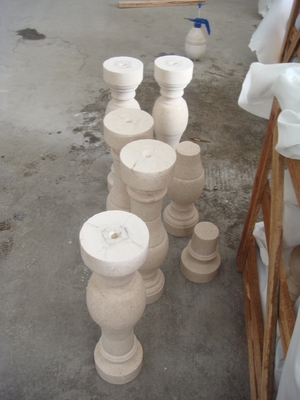 Macchina polacca 500mm della colonna di asta della ringhiera del corrimano della colonna solida della balaustra 600mm